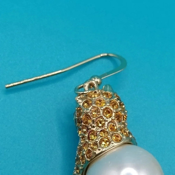 JTV Gold tone Dangle Multicolored Rhinestones Faux Pearl - Picture 8 of 11
